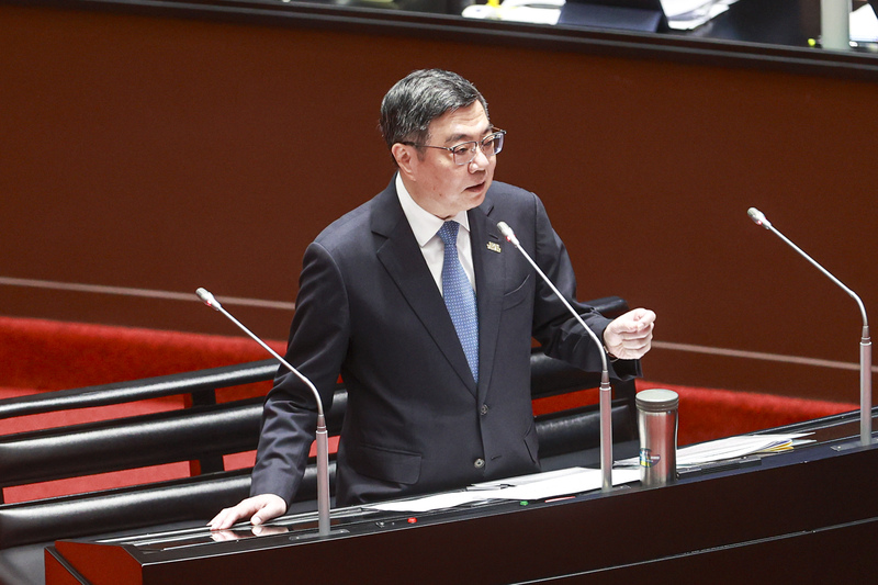 El primer ministro Cho Jung-tai comparece en el Yuan Legislativo en el primer día de apertura del nuevo periodo de sesiones (Foto: CNA)