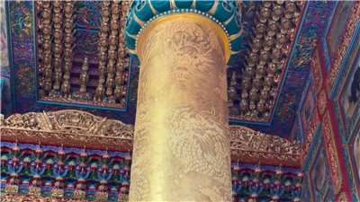 Pilar dorado del dragón en el templo Dongshi Xiantian (Foto: captura de vídeo)