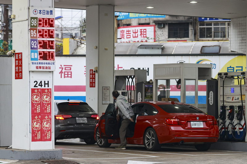 La guerra de EEUU e Israel contra Irán está incrementando los precios de la gasolina (Foto: CNA)