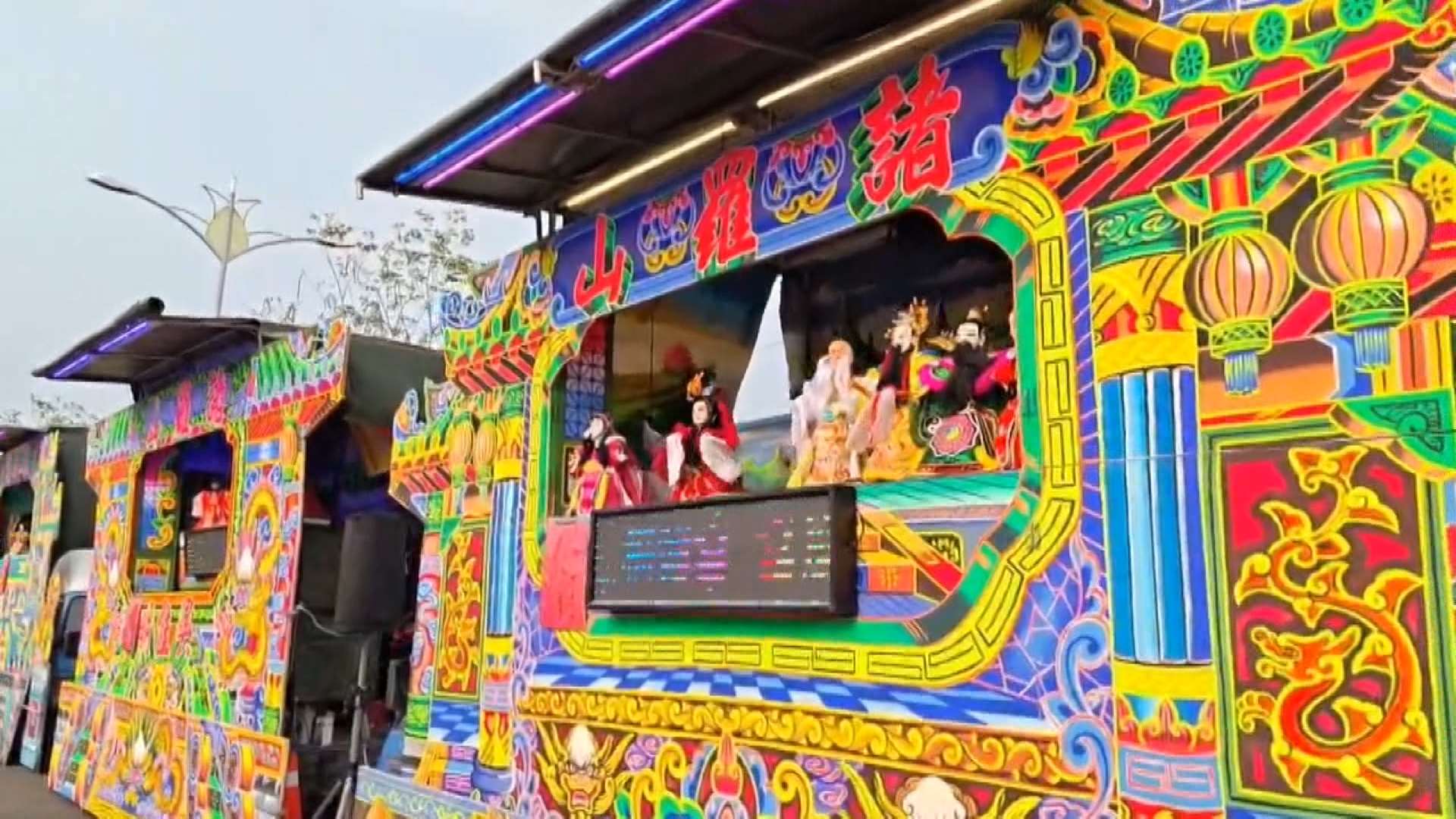 Teatro de marionetas atrae multitudes a un templo de Changhua (Foto: captura de vídeo)