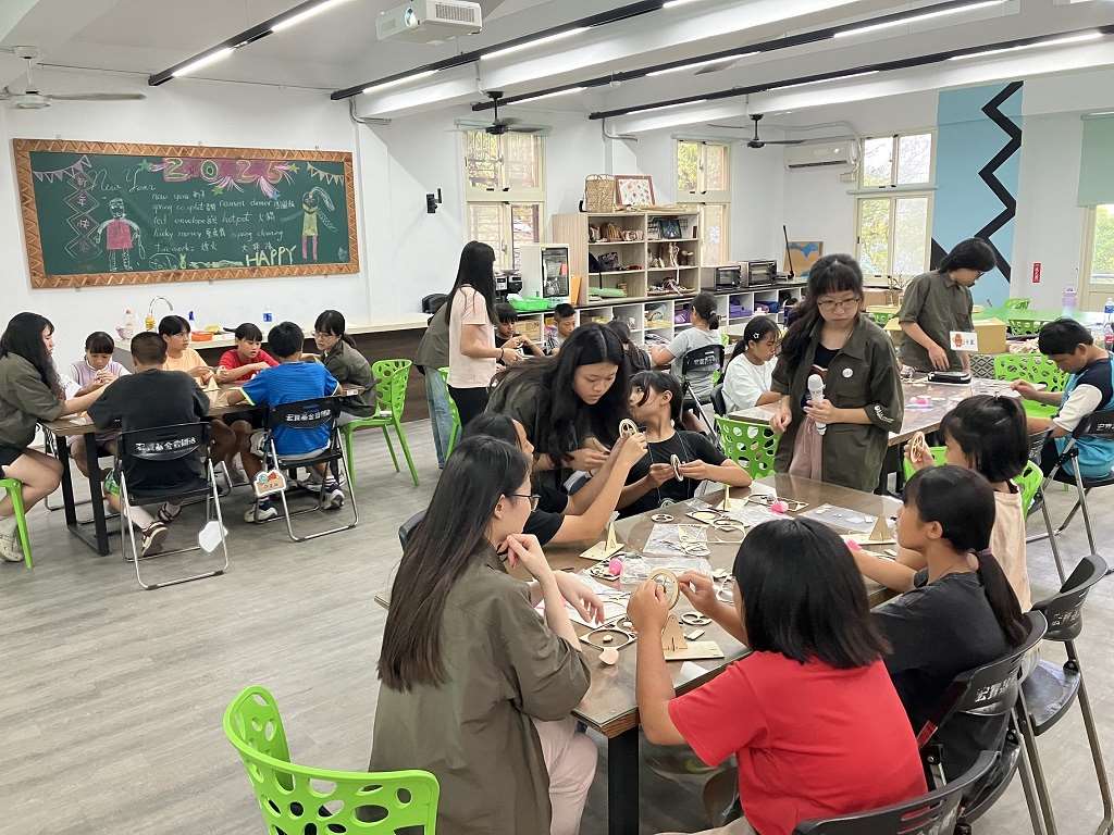 Un estudio de la Universidad Nacional Normal de Taiwán revela que los niños de diez años, cursando el quinto grado de primaria, sitúan su nivel de felicidad en un promedio de 8,19 sobre 10. (Foto: referencial, NTUST)