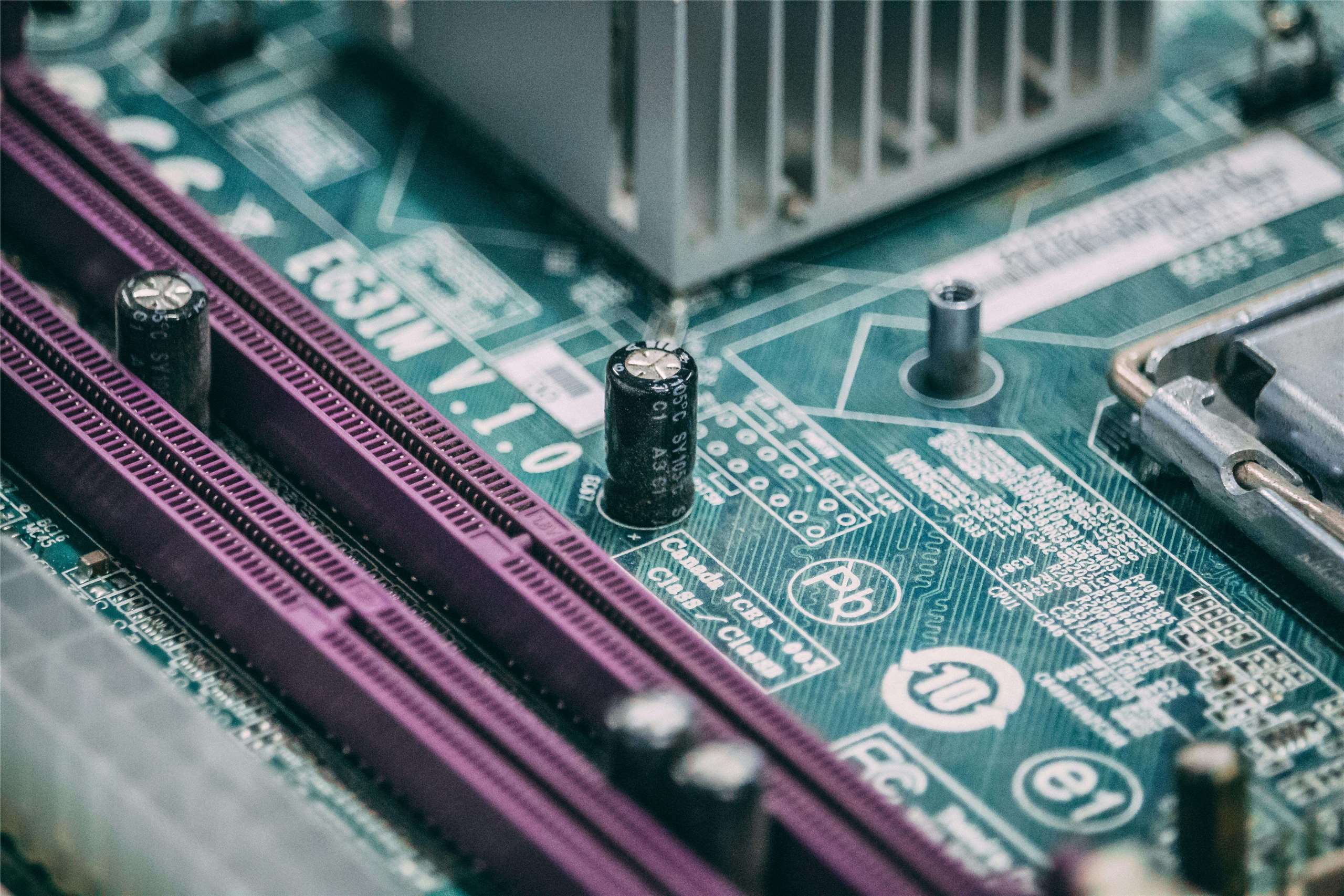 Los límites de producción de chips retrasan y encarecen los productos de tecnología electrónica personal (Foto: Pexels.com)
