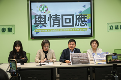 Rueda de prensa de ONG antinucleares tras la reunión con el presidente (Foto: CNA)