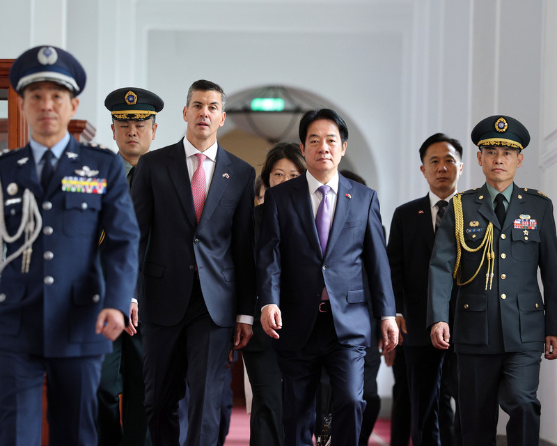 Santiago Peña y Lai Ching-te en la Oficina Presidencial (Foto: CNA)