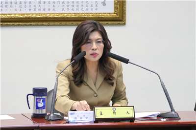 Cheng Li-wun durante la reunión semanal del Comité Central Permanente del KMT (Foto: Rti)