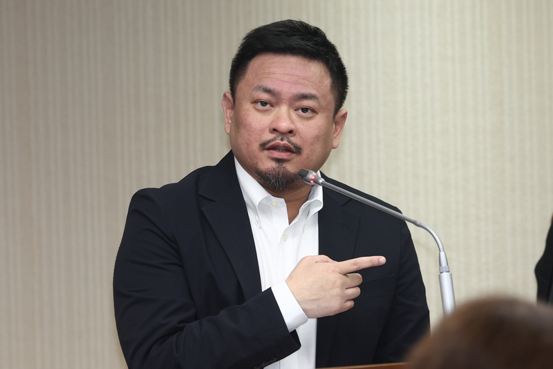 Hung Shen-han, ministro de Trabajo (Foto: CNA)