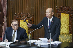 Tras intensas negociaciones, se aprobó en tercera lectura la Ley de Cuentas para el Desarrollo y el Futuro de los Niños y Jóvenes de Taiwán. (Foto: CNA)