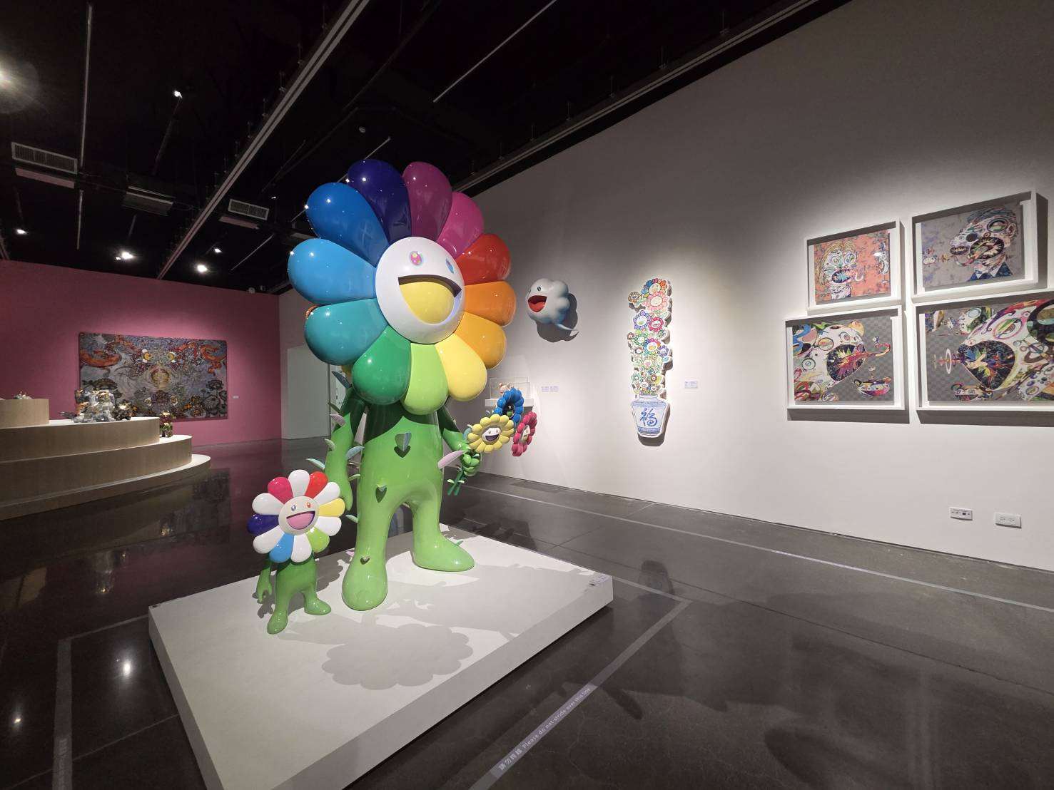 La exposición "Cuando las flores florecen: Exposición de Arte Contemporáneo Japonés" en el nuevo Museo de Arte del Condado de Pingtung. (Foto: Rti)