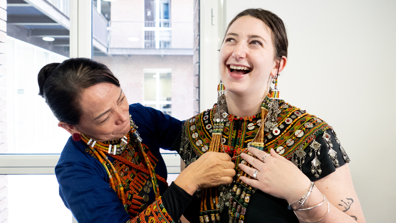 Atelier de perles Paiwan à Paris (photo CNA)