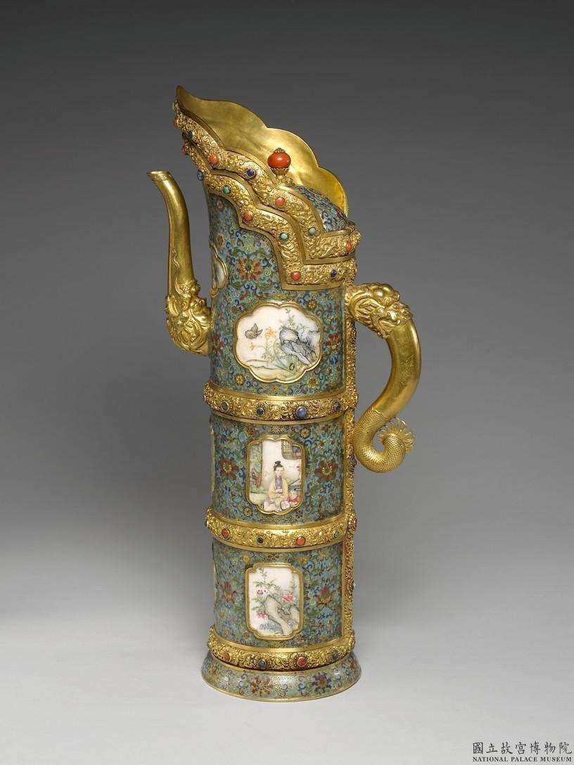 Image 1-1: Bouilloire de thé au beurre Mdong-mo en émail cloisonné (source MNP)