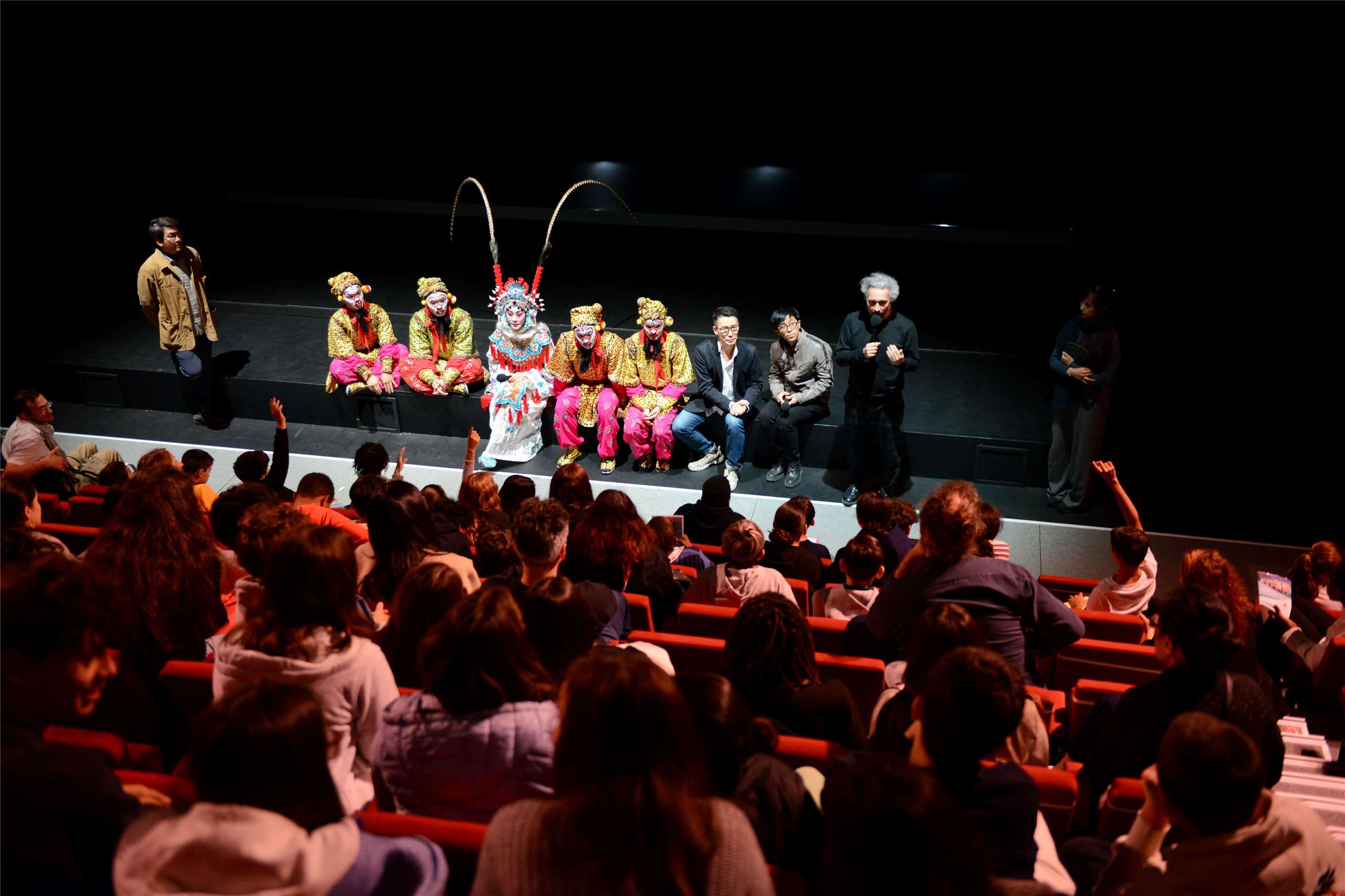 Le public a chaleureusement applaudi la coproduction théâtrale entre Taïwan et la France, L'éventail de fer, à Lyon début octobre (photo fournie par le Théâtre GuoGuang)