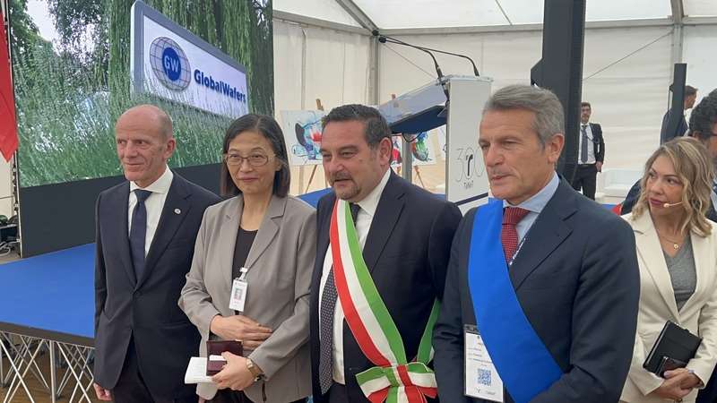 Ouverture d'une usine taïwanaise de plaquettes de silicium de GlobalWafers dans le nord de l'Italie (Image : CNA)