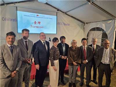 L’ambassadrice de Taïwan en France Clémentine Hau Pei-chih (郝培芝) a convié le 8 octobre au soir plusieurs centaines de représentants du monde politique, académique ou industriel au banquet de la fête nationale (Photo Rti)