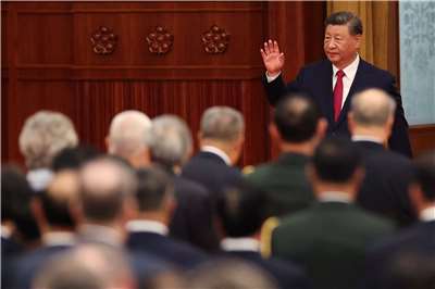 Xi Jinping prononce un discours la veille de la fête nationale chinoise (photo Reuters)