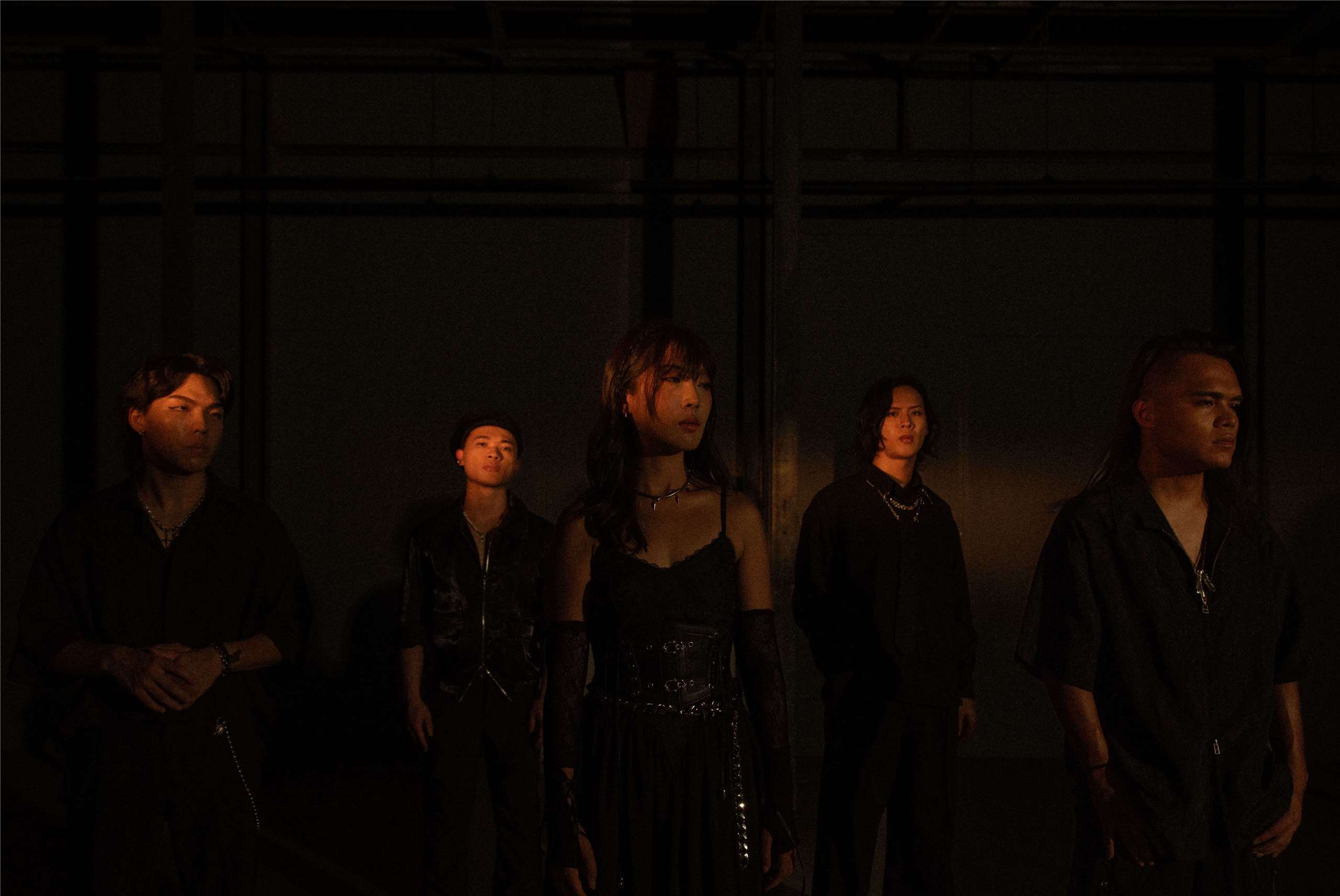 Xmoraz (Willy tout à gauche, Elim au centre - photo courtesy of the band)