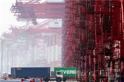 Illustration du port commercial de Shanghai (source Reuters)