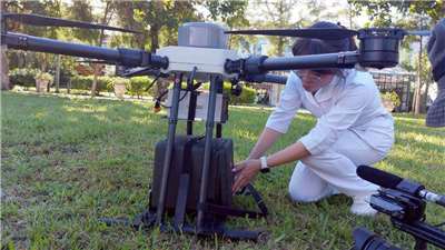 Un drone pour délivrer des médicaments aux sinistrés par le débordement du lac de Fata'an à Hualien (Photo : ministère de la Santé)