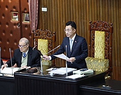 Adoption par le Yuan législatif d'un amendement à la loi sur l’assurance-travail (photo : CNA)