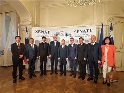 Le ministre de l'Economie Kung Ming-hsin revient d'une visite de trois jours en République tchèque (Image : ministère de l'Economie)