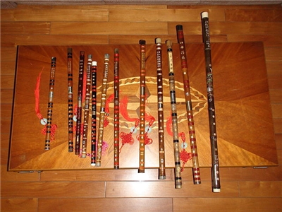 Flûtes chinoises (photo wikimedia commons)