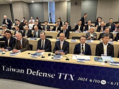 La Taipei School of Economics and Political Science Foundation (TSEF) organise les 10 et 11 juin 2025 une simulation militaire à laquelle prennent part plusieurs généraux taïwanais, japonais et américains retraités (photo : CNA)