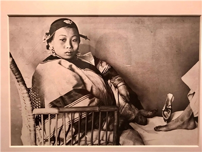 L'exposition consacrée à la pratique des pieds bandés au Musée de Beitou peut se visiter jusqu'au 16 novembre 2025 (Image : RTI / avec l'aimable autorisation du Musée de Beitou)