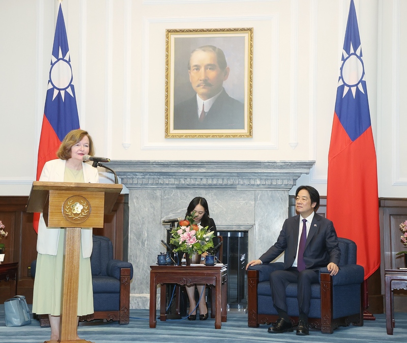 Nathalie Loiseau à la tête d'une délégation d'eurodéputés reçue par le Président Lai Ching-te (photo : CNA)
