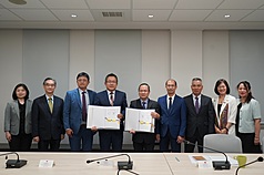 Signature d'un nouvel accord de coopération entre Taïwan et le Vietnam en matière d'éducation (photo : CNA)

