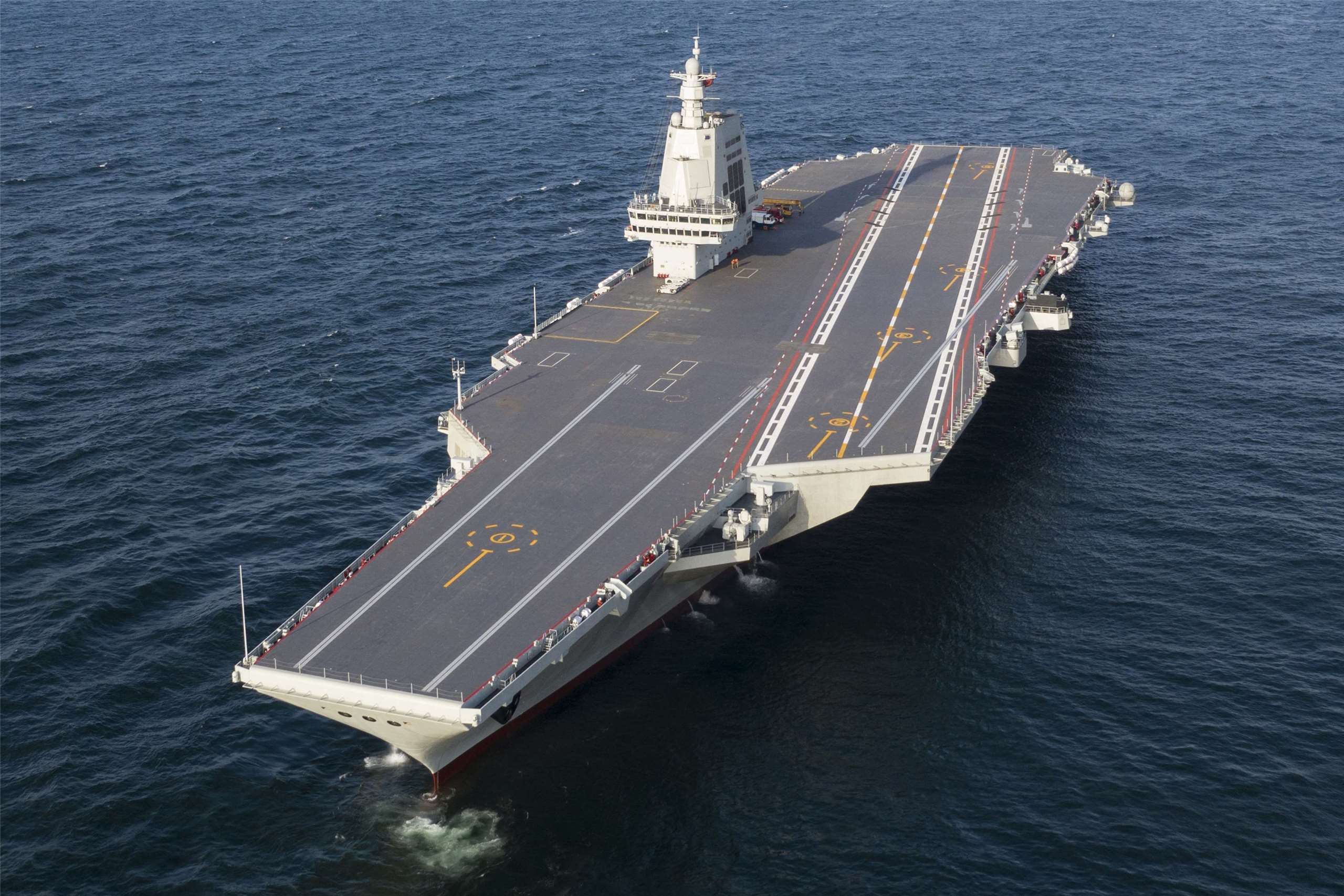Le porte-avions chinois Fujian (photo AFP)