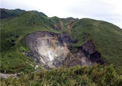 Illustration du parc national Yangmingshan qui regorge de chemins de randonnée