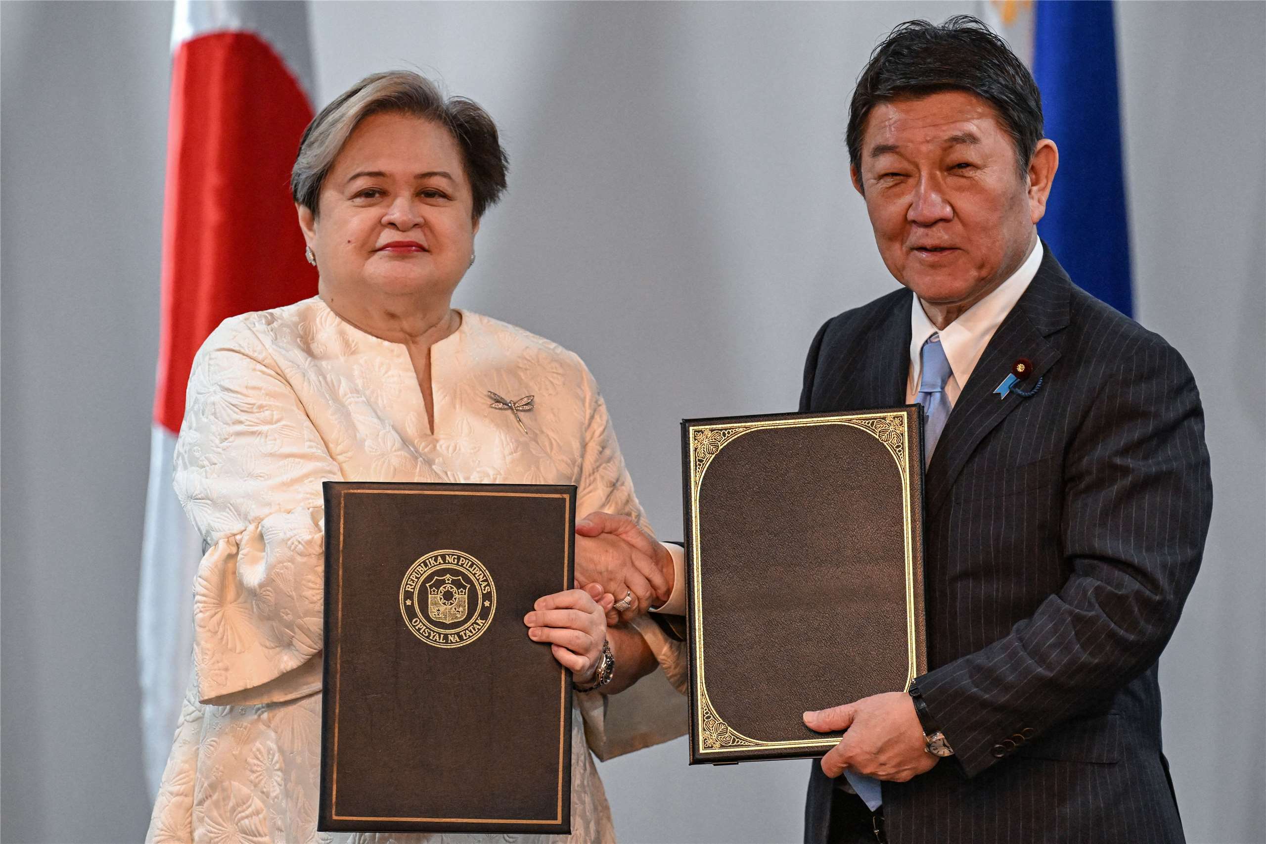 Le Japon et les Philippines renforcent leur alliance en signant un nouveau pacte de défense (AFP)