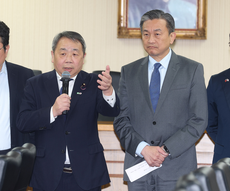 Le sénateur japonais Hei Seki en visite au Parlement taïwanais (Photo CNA)