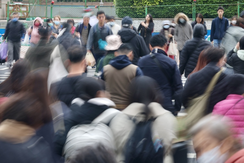 JD
2025年全年失業率3.35%　寫25年新低
主計總處今天公布2025年12月失業率為3.30%，月減
0.03個百分點；全年失業率為3.35%，年降0.03個百分
點，創下民國90年以來新低。
中央社記者王飛華攝　115年1月22日
