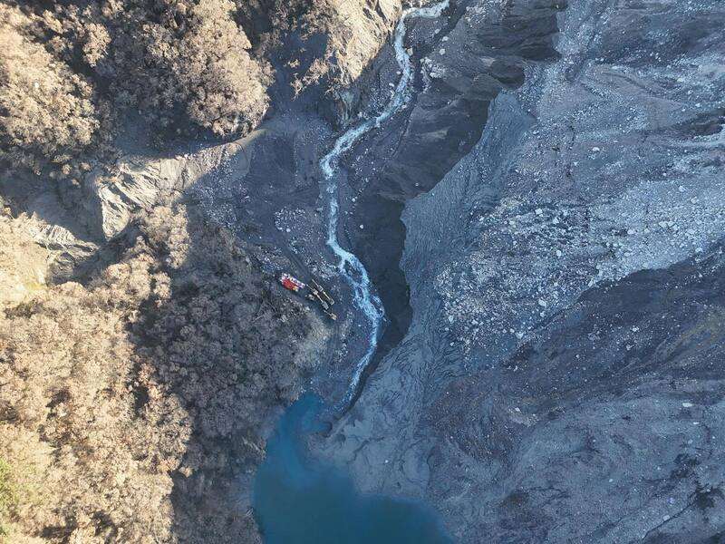 Lac de barrage de Fata'an : arrivée d'une équipe sur place et début des travaux de déblayage (Image : Administration de protection des forêts et de la nature)