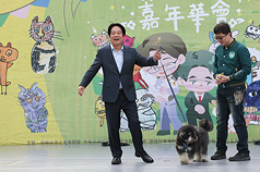 Le président de la République Lai Ching-te a pris part à un carnaval des chiens et des chats à Taipei dimanche 18 janvier (photo, CNA)