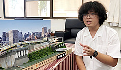 Wang Yi-chuan du lycée des filles de Chiayi récompensée au Japon pour sa maquette reproduisant une gare japonaise (photo, CNA)