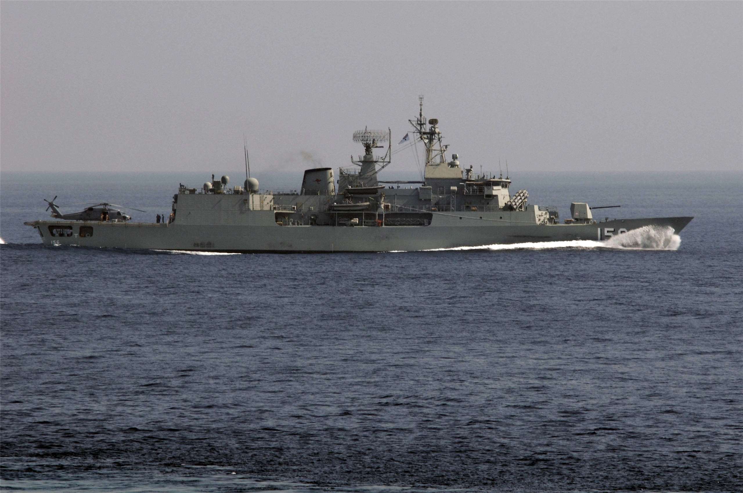 La frégate australienne HMAS Toowoomba de Anzac-classe observée dans le détroit de Taïwan les 20 et 21 février (photo, wikipedia)
