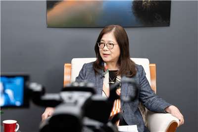 La présidente de la Commission ministérielle des Affaires océaniques, Kuan Bi-ling (管碧玲) aux studios de Rti