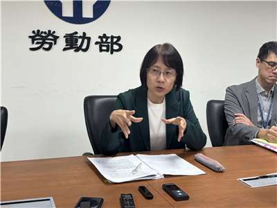 La directrice générale de l'Administration du développement de l'emploi au sein du ministère du Travail Lydia Huang  Ling-yu (Image : RTI)