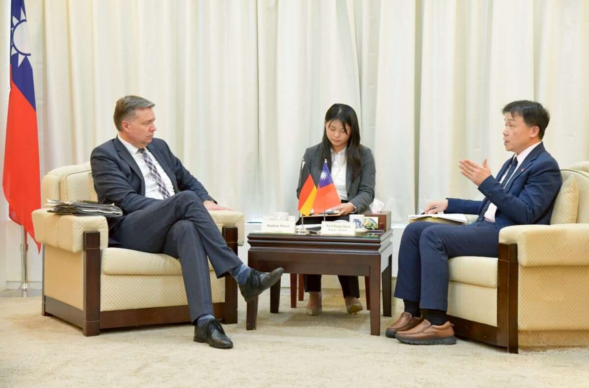 Rencontre entre Shen Yu-chung, vice-président de la MAC, et le député allemand Stephan Meyer (photo : MAC)