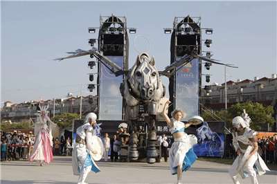 Le cirque français Planète Vapeur présente ses spectacles dans le cadre des célébrations de la fête des lanternes à Chiayi (photo, comté Chiayi)
