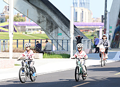 Sortie à vélo en famille (image d'illustration, CNA)