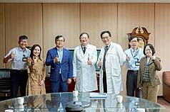 L'Hôpital de NTU fait depuis 20 ans des dons d'équipements médicaux d'occasions à des pays étrangers dans le cadre de son programme GMISS (photo, CNA)