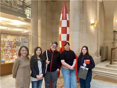 Mme Huang Chien-Yu, chargée de mission du Bureau préparatoire du Musée national de la bande dessinée de Taïwan, s'est rendue à Bruxelles fin janvier et a rencontré notamment Isabelle Debekker, directrice du Centre belge de la BD (photo : FB @Taiwan in the EU and Belgium)