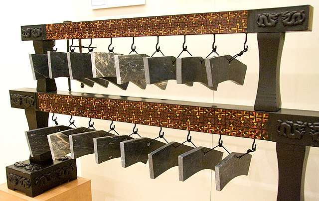 Bianqing ancien, Musée des instruments de musique de Phoenix (Flickr, ksblack99: source wikipedia)