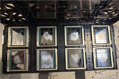 Puces électroniques contrefaites saisi à la douane (photo, douane)