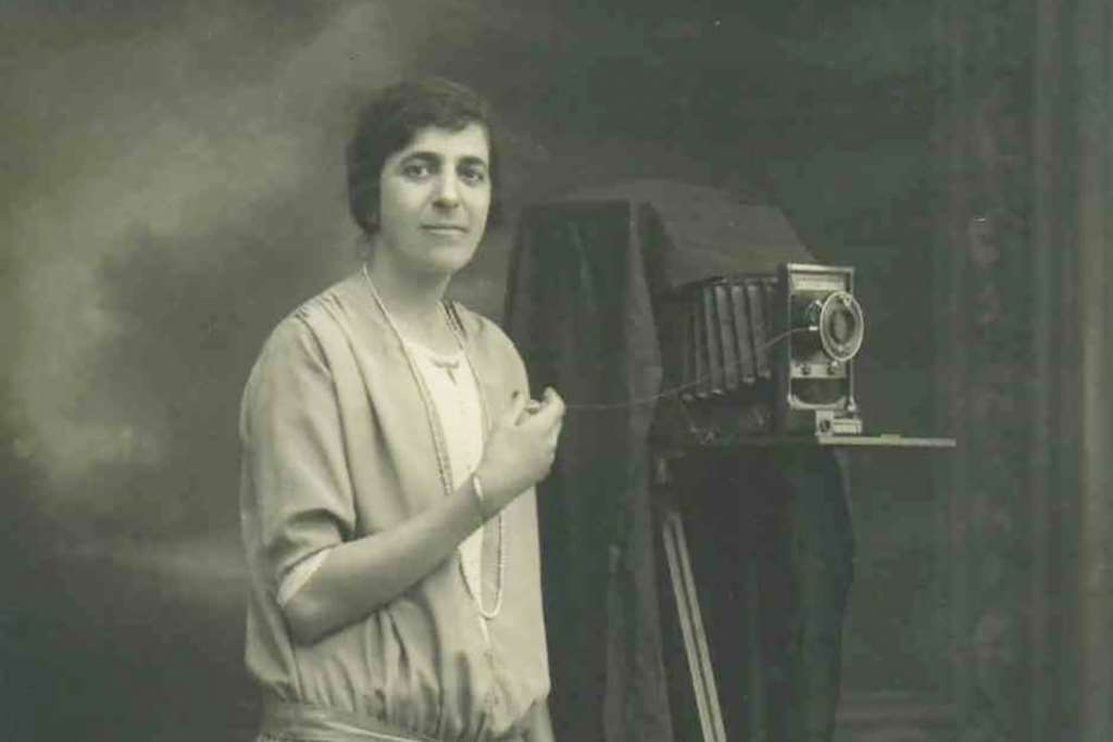 Restored Pictures (2012), de la réalisatrice palestinienne Mahasen NASSER-ELDIN