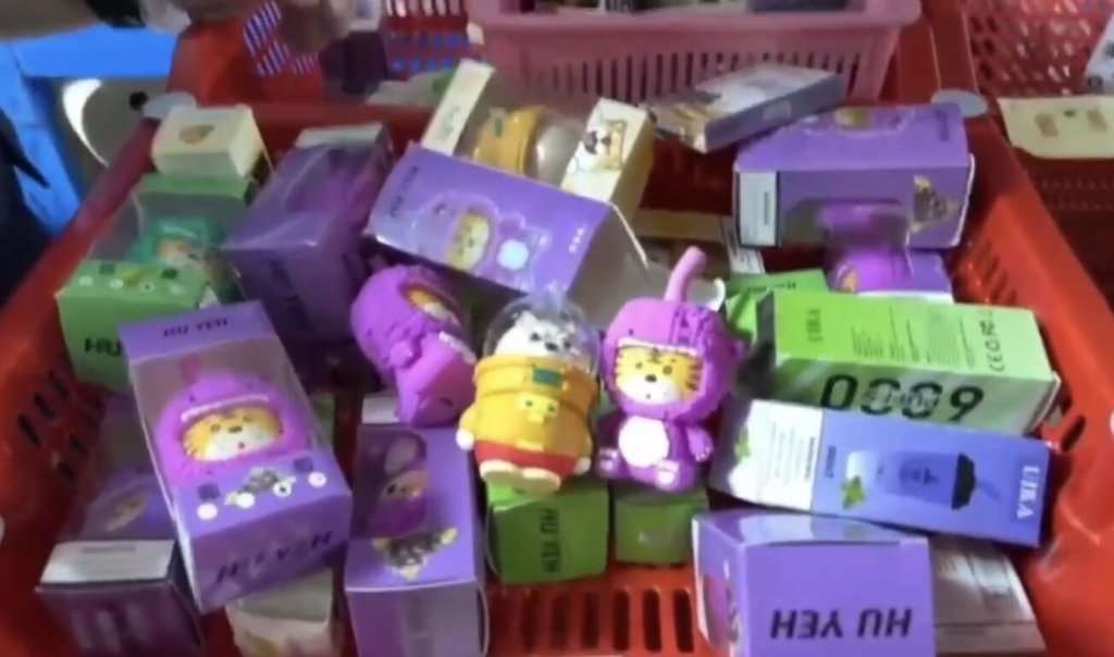 Des dispositifs de cigarettes électroniques produits en Chine saisis par la brigade des garde-côtes de Tainan (photo, garde-côtes)