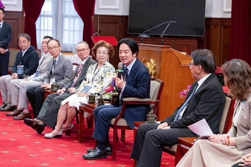 Le président Lai Ching-te reçoit les représentants de l’Association de la médecine régénérative en Asie-Pacifique (photo du Palais présidentiel)