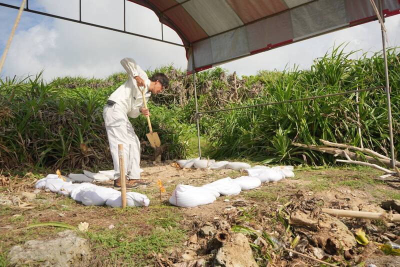 L'Association japonaise pour la récupération et le rapatriement des morts à la guerre a entamé ce 20 juillet, à Pingtung, l’excavation d'éventuelles dépouilles de soldats japonais (Photo CNA)
